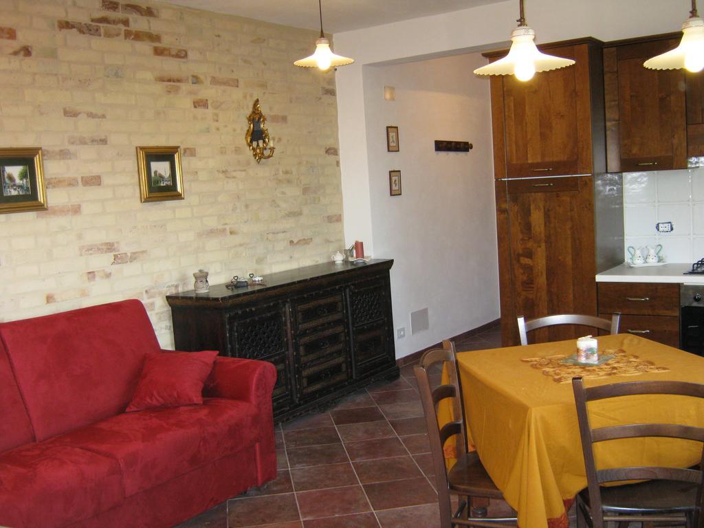Bb Fonterrante Apartman Monterubbiano Szoba fotó