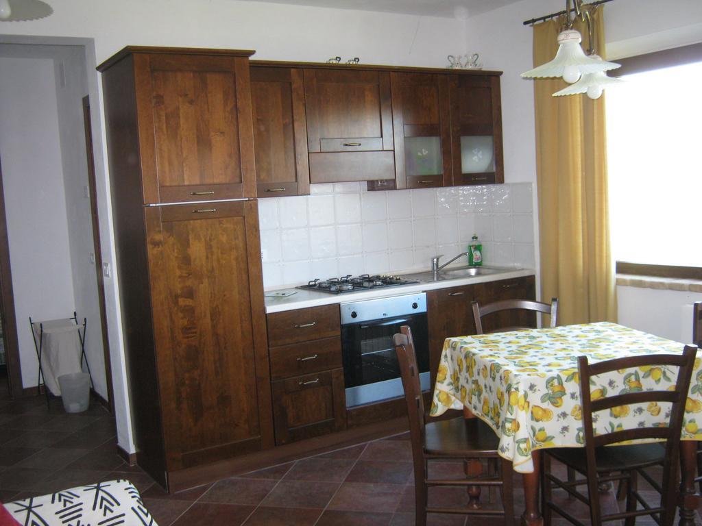 Bb Fonterrante Apartman Monterubbiano Szoba fotó