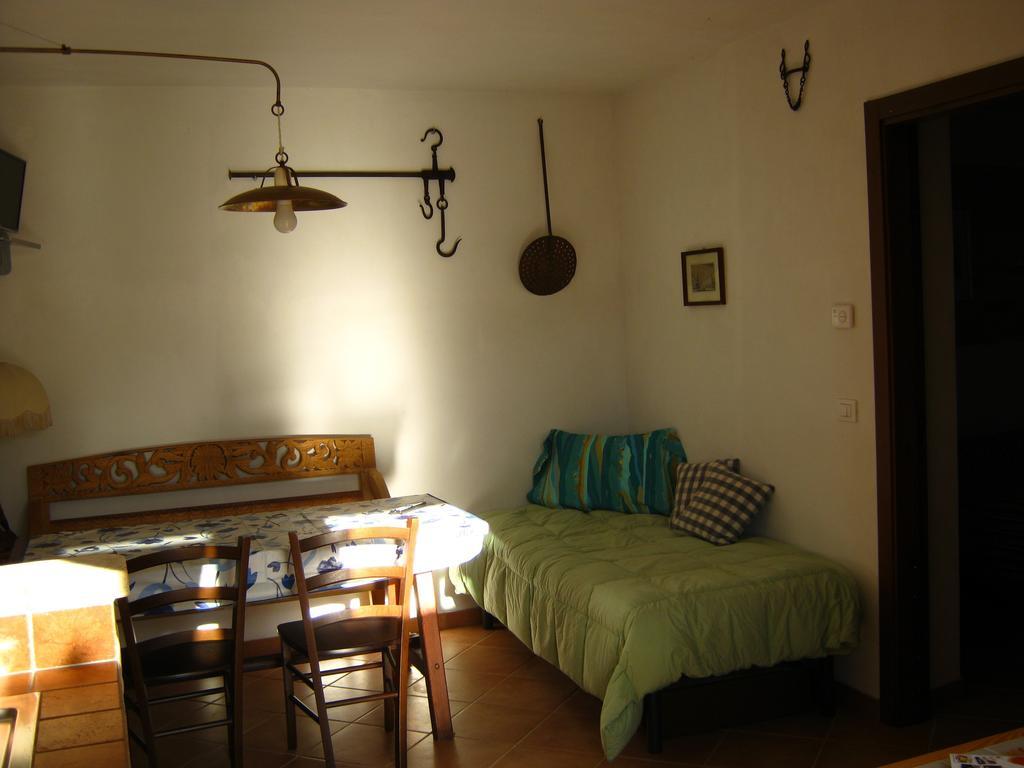 Bb Fonterrante Apartman Monterubbiano Szoba fotó